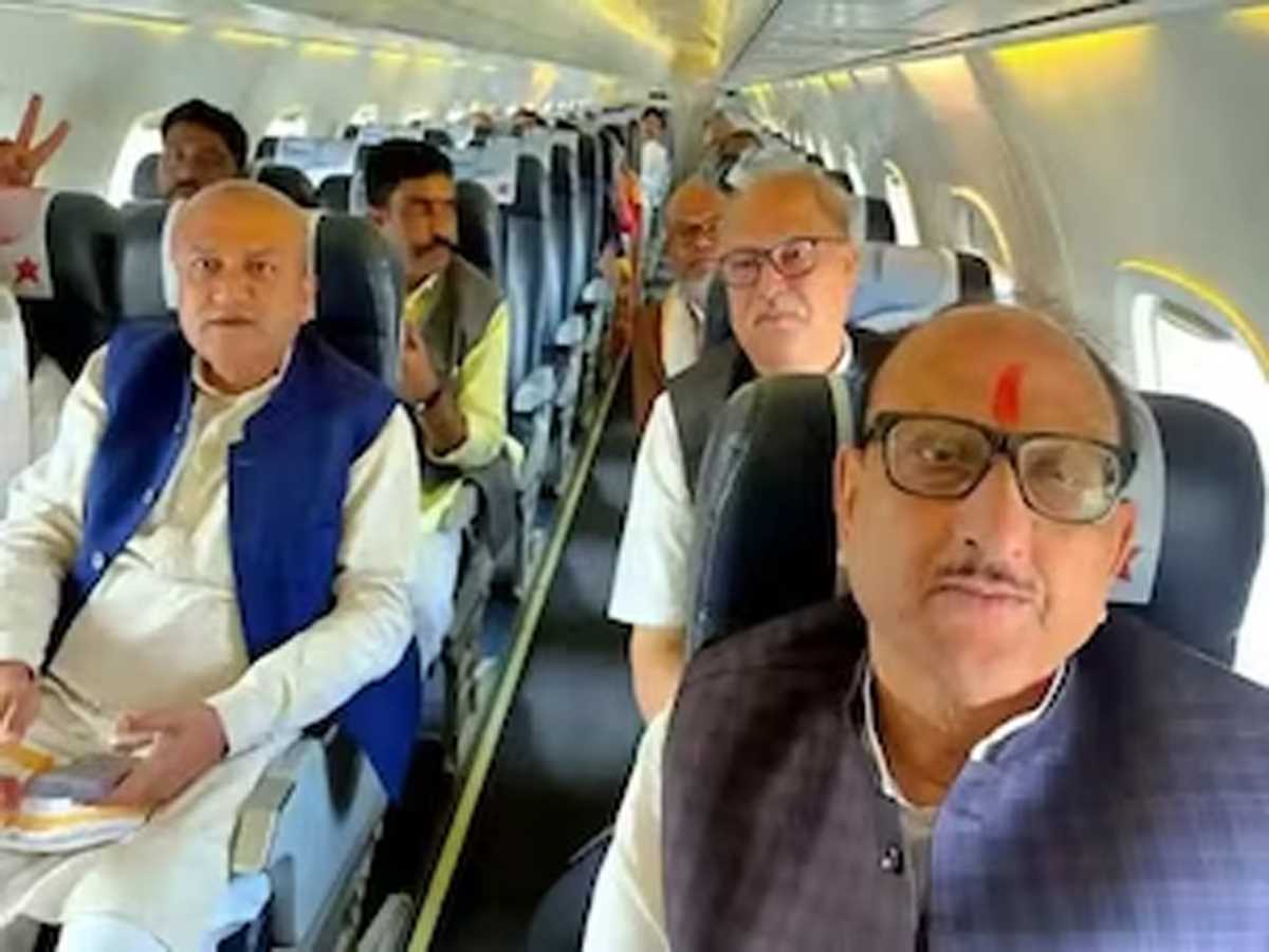 बिहार कांग्रेस के विधायक हैदराबाद से लौटे